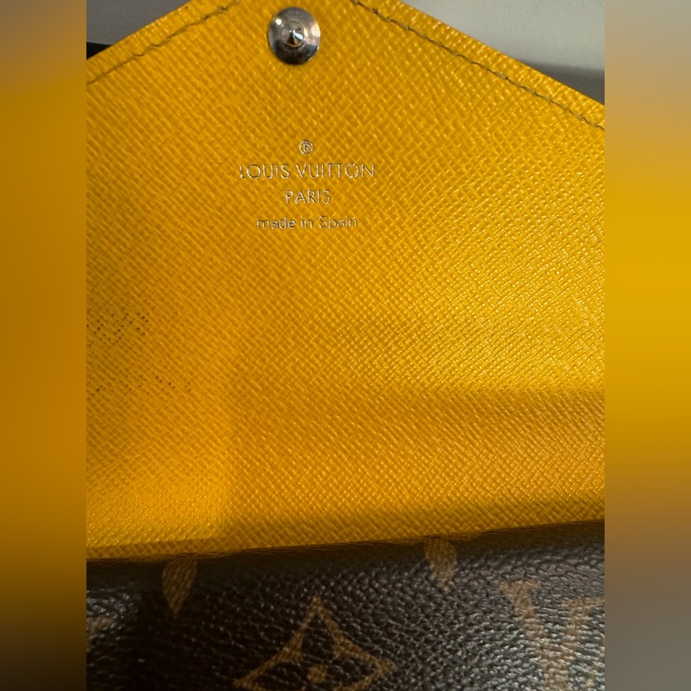 LV Long Wallet - Picture 8 of 12